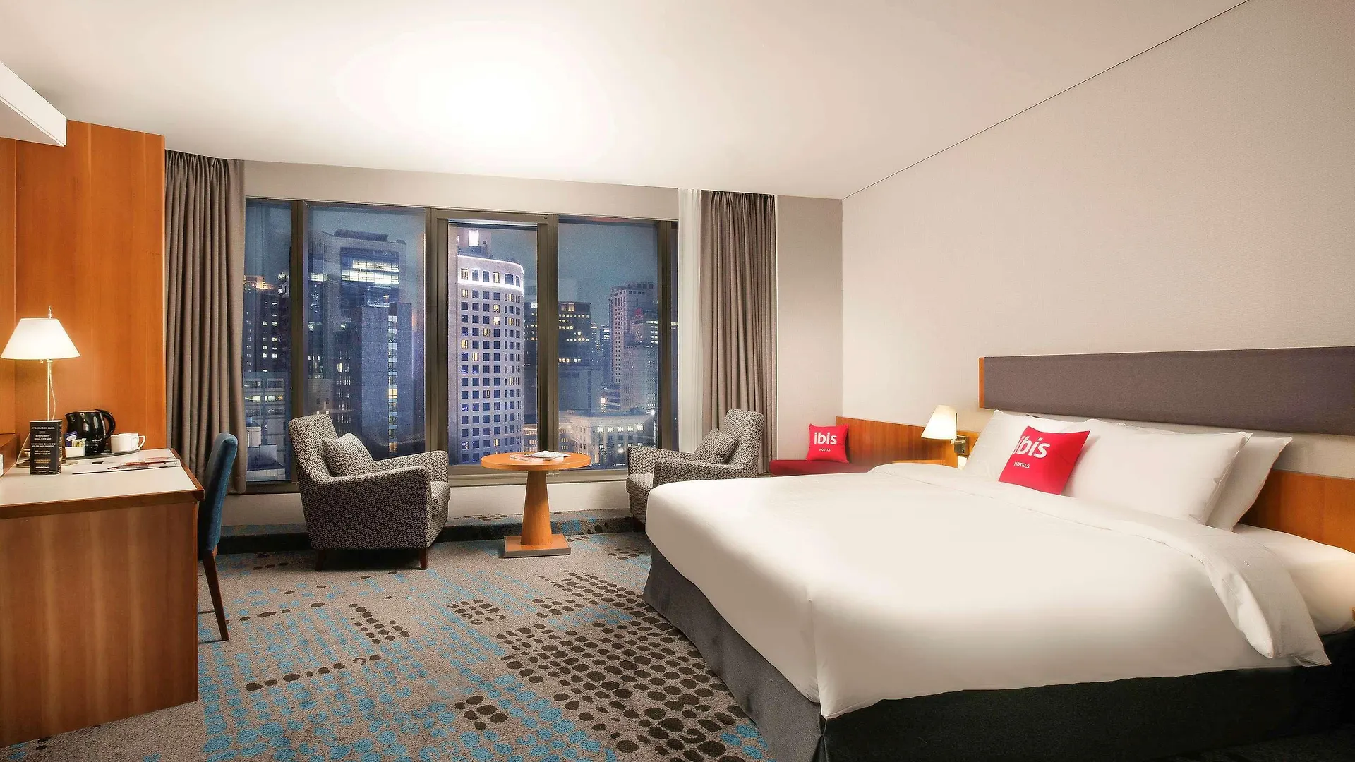 Ibis Ambassador Myeongdong Hotel Seoul 3*,