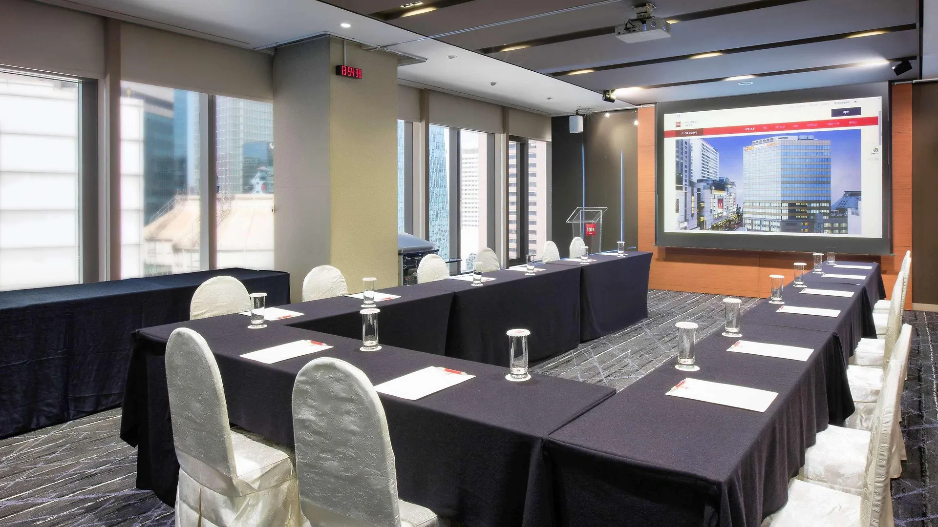 ***  Ibis Ambassador Myeongdong Hotel Seoul South Korea